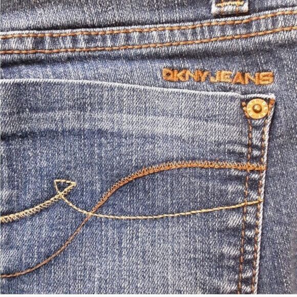 DKNY Jeans 5-Pocket Nicely Worn and Faded‎ Women's Size 12 - Picture 5 of 10